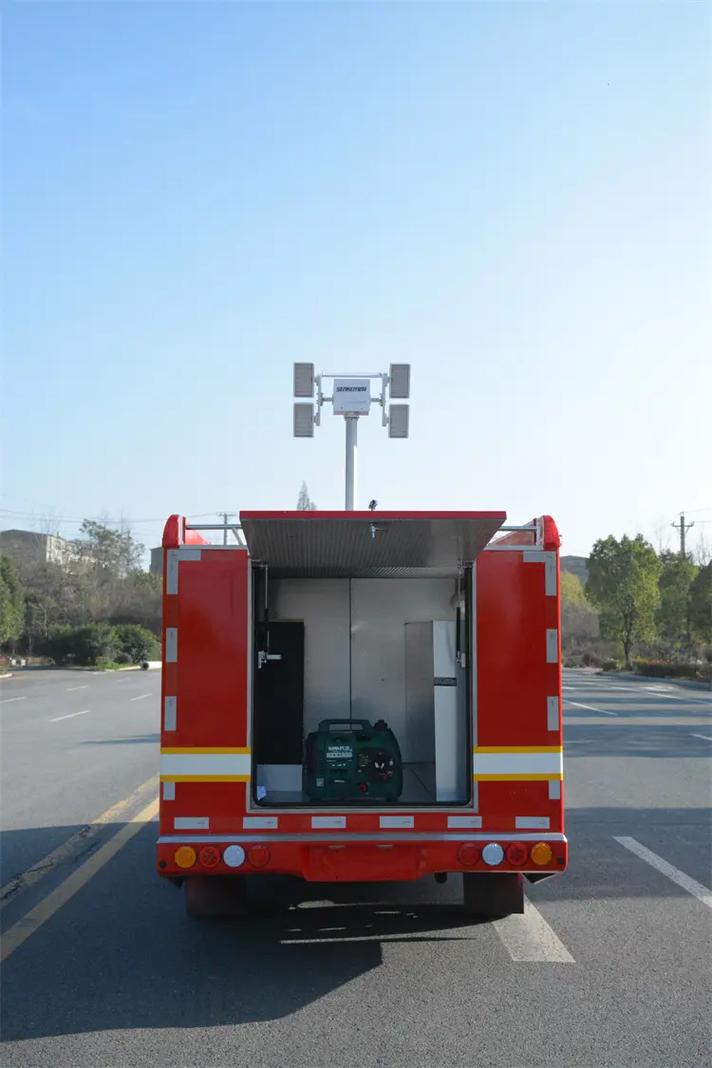 多功能應急通信指揮車 SUV平臺與拓展方艙構筑移動指揮中樞